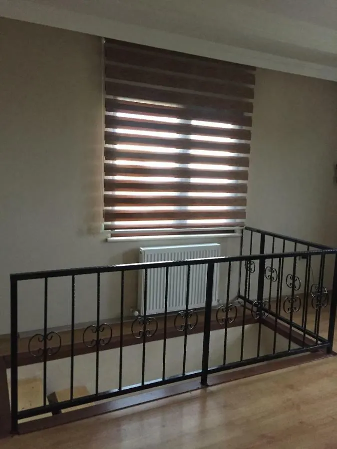 فيلة فيلا ترابزونفي Berat House